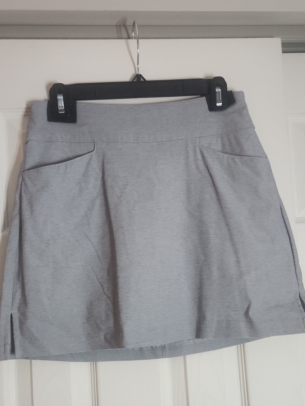Lady Hagen Gray Golf Skirt with Front Pockets